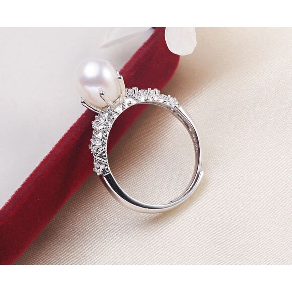 Lovely As Pearl Is A Unique one-of-a-kind 6 pieces Tiara Ensemble main image 9